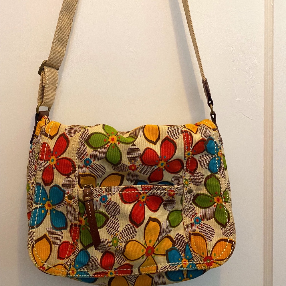 Relic flowered crossbody bag